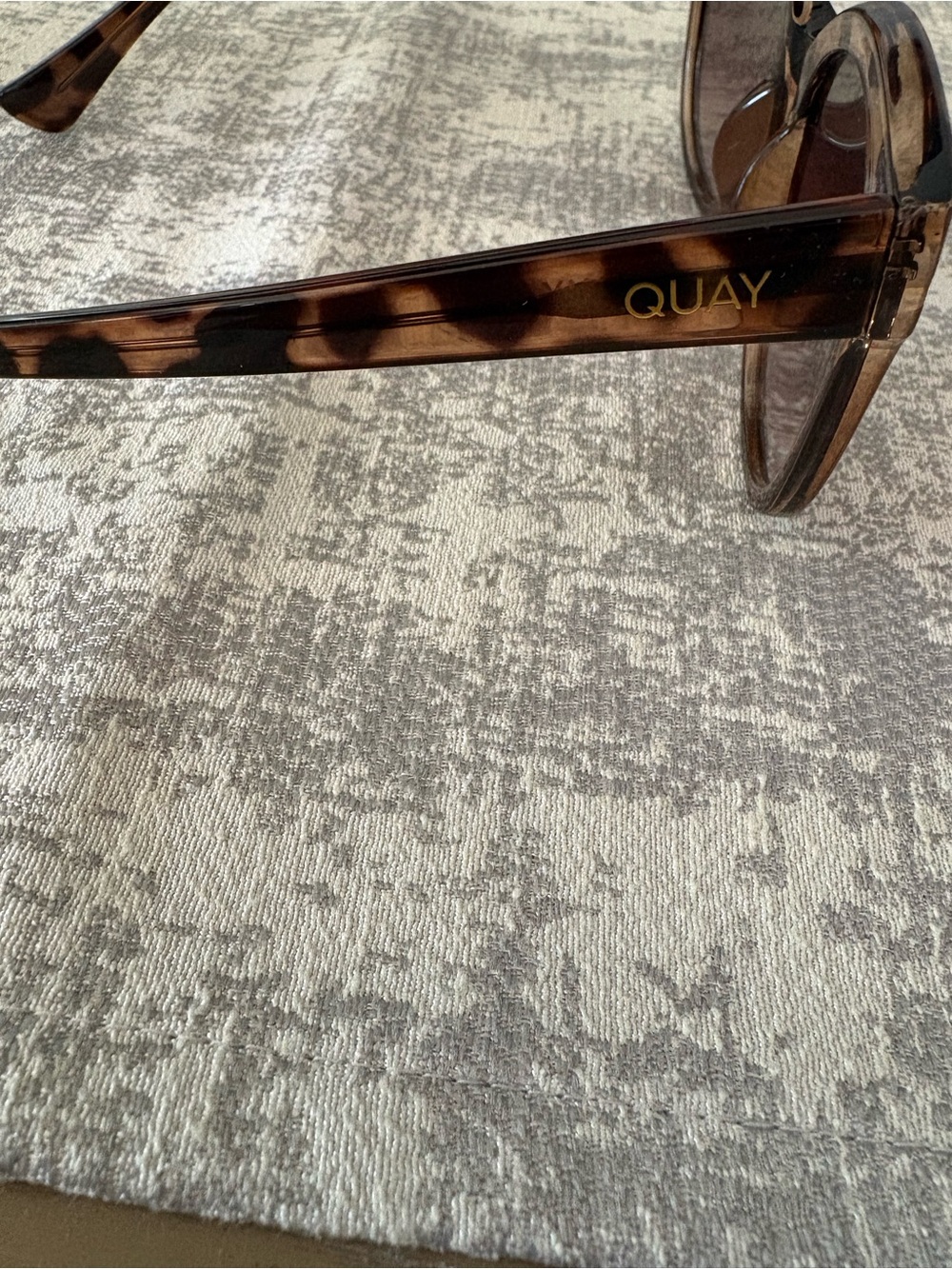 Quay Australia Tortoiseshell Cat Eye Sunglasses Gradient Lenses - It’s my way - Picture 6 of 10